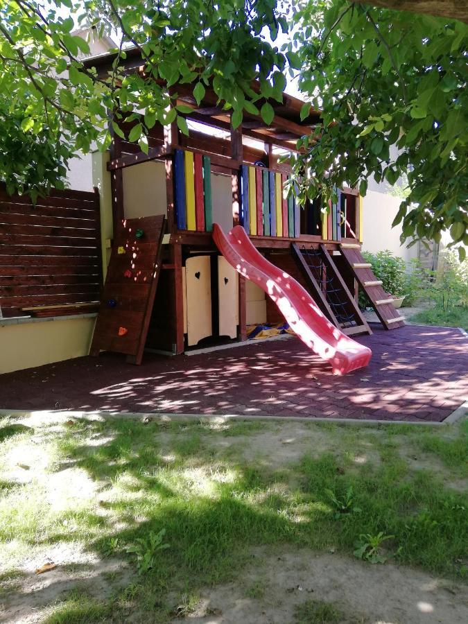 Zoe Apartman Siofok Bagian luar foto