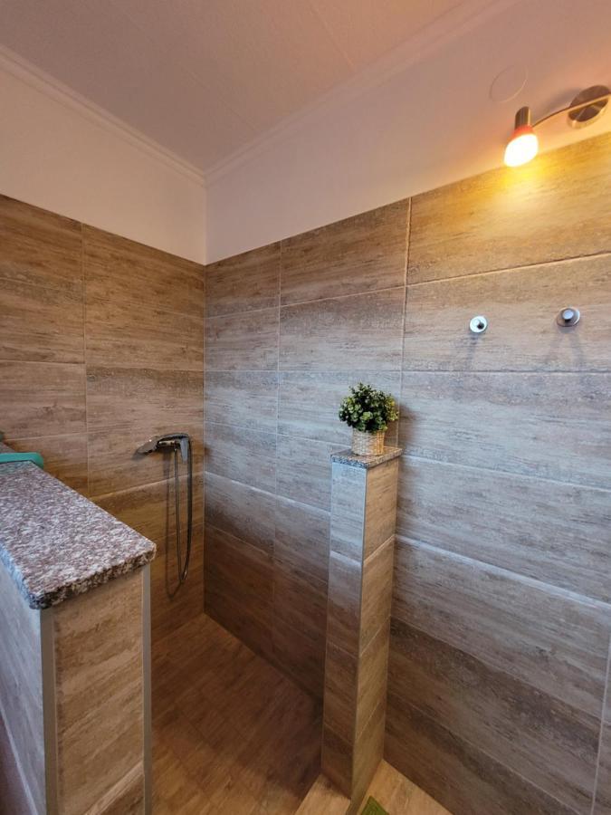 Zoe Apartman Siofok Bagian luar foto